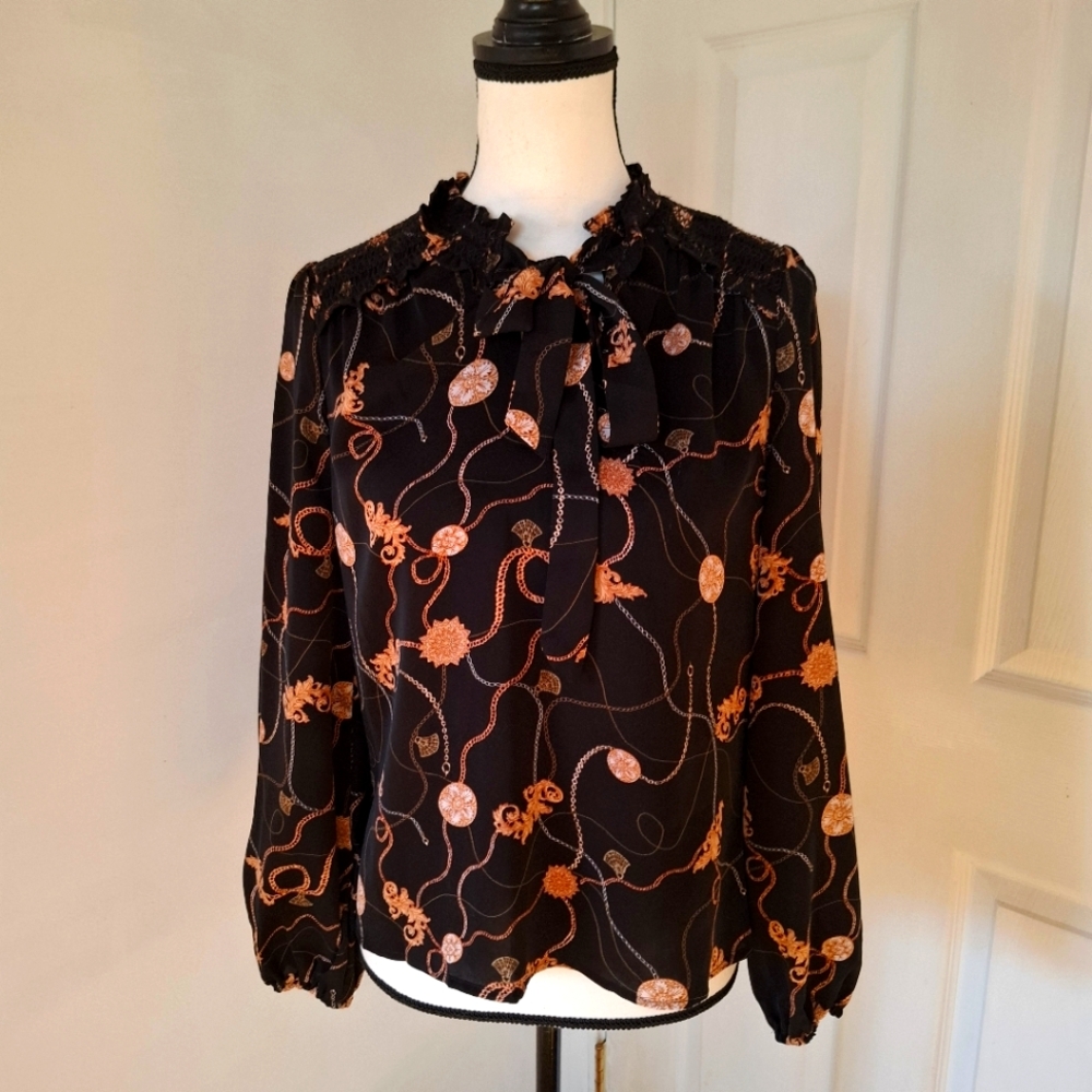 Milk & Honey Womens SMALL   Long sleeve Chain -Print Tie-Neck NWOT